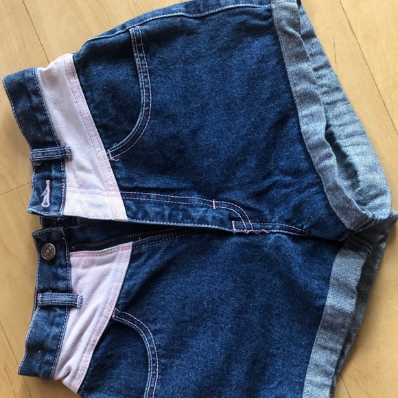 vintage pink accent shorts - Picture 3 of 5